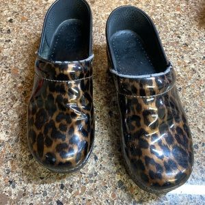 Women’s dansko clogs size 39 aka 9 leopard print used as shown